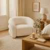 Poltrona Moderna Estofada Em Tecido Bouclé Branco Creme – Design Curvo E Confortável - Gab image 7